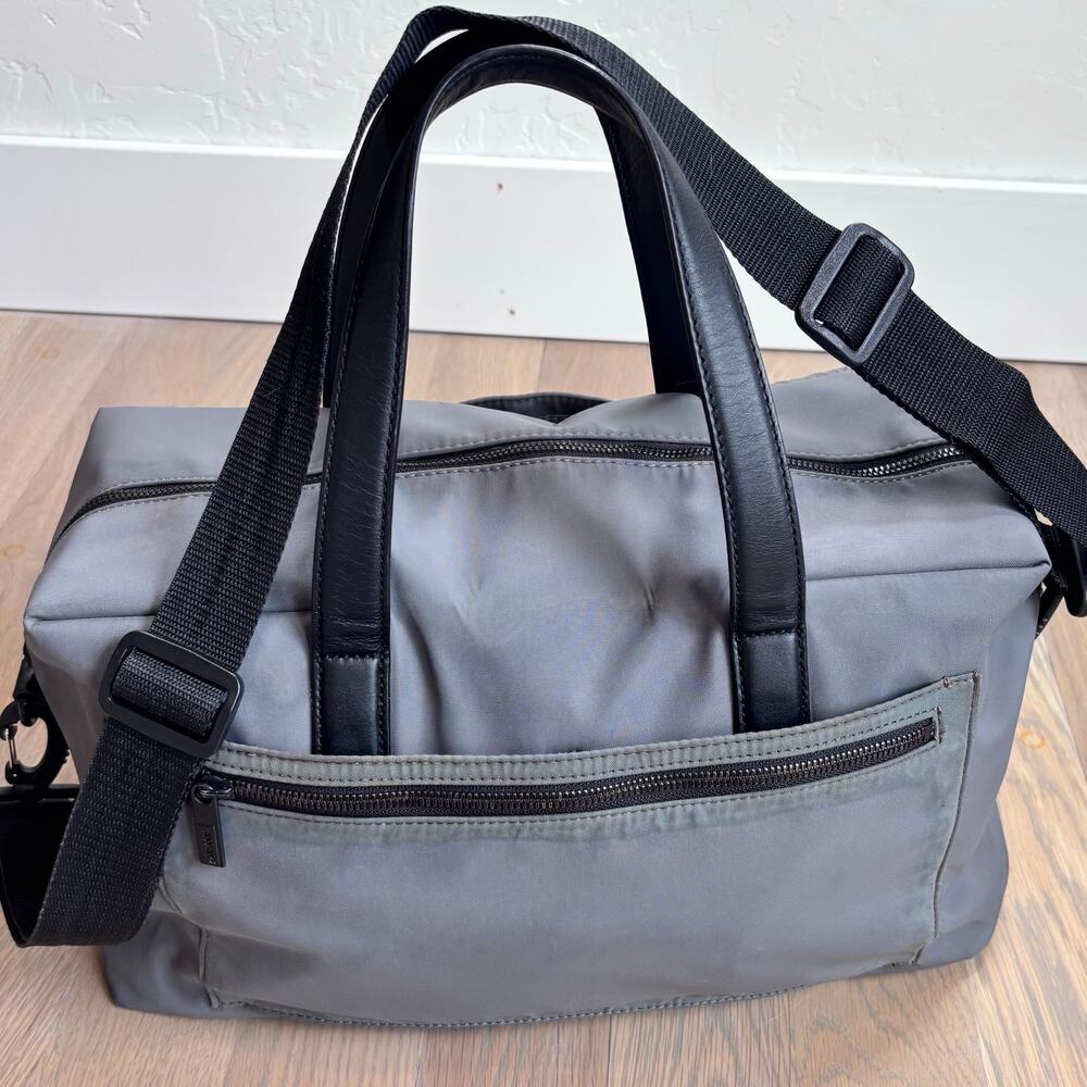 Away Everywhere Weekender Duffle Bag Luggage Gray Nylon Black Leather - Picture 15 of 15